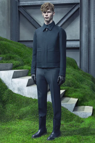 Look 24